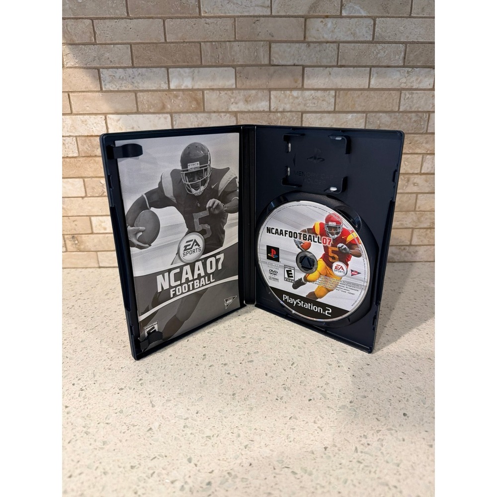NCAA‎ Football 07 PS2 Video Game - Picture 3 of 3